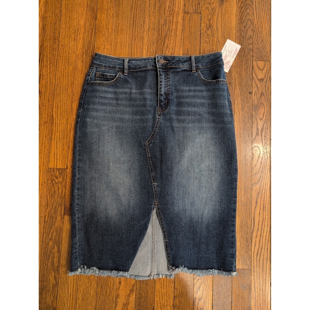 Est 1946 Denim Sz‎ 12 Jean Mid Length Skirt With Slit Fray Hem Medium Wash